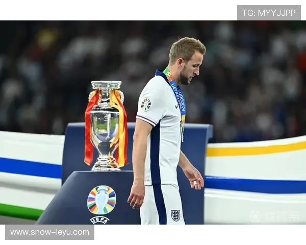 百大球星传奇时刻：一球成名的震撼瞬间与背后故事